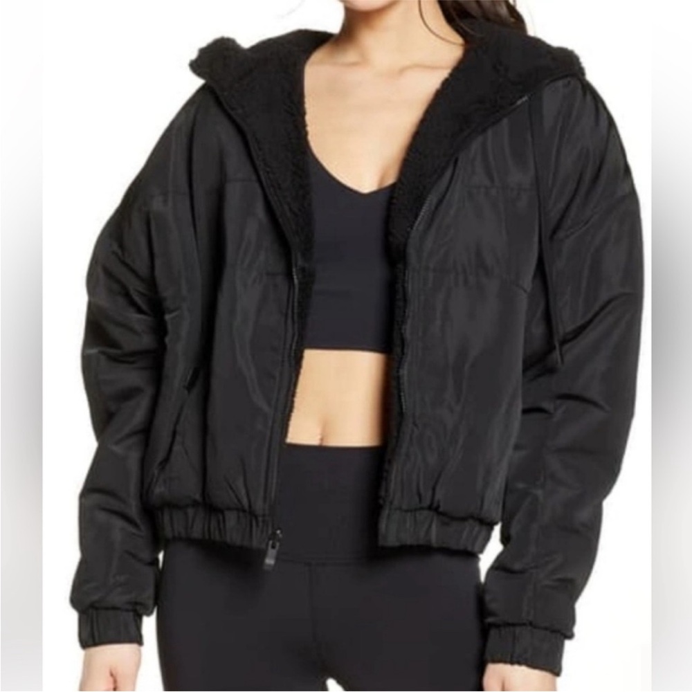 Alo Yoga Duality Reversible Hooded Black Sherpa Puffer Jacket Small S